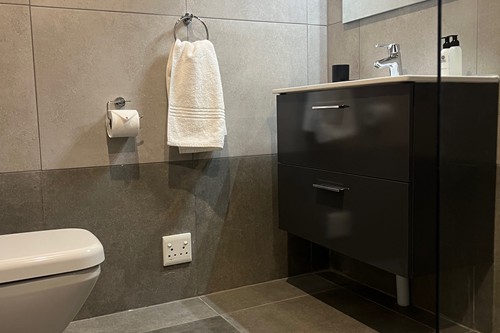 Luxury Grey Suite Oct 2025 (5)