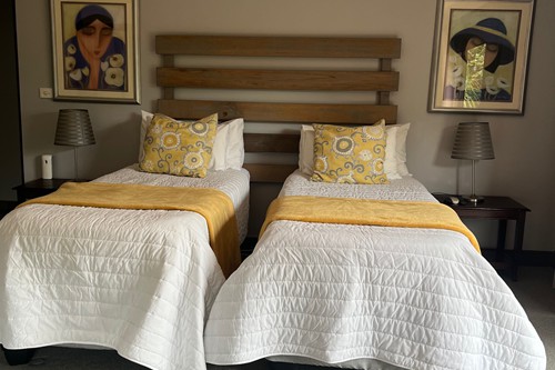 Yellow Suite 2024 (2)